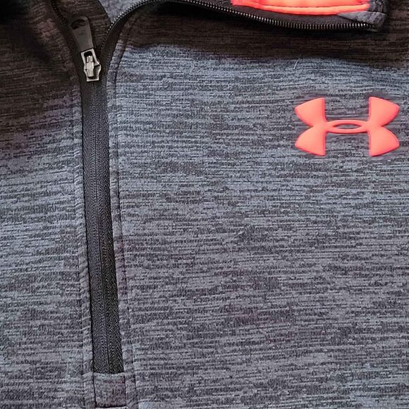 Women's Size Small Under Armour Loose Fit Quarter Zip Sweatshirt Pullover Cold - Picture 3 of 4